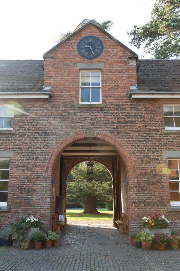 Henley Hall, Лудлоу Экстерьер фото