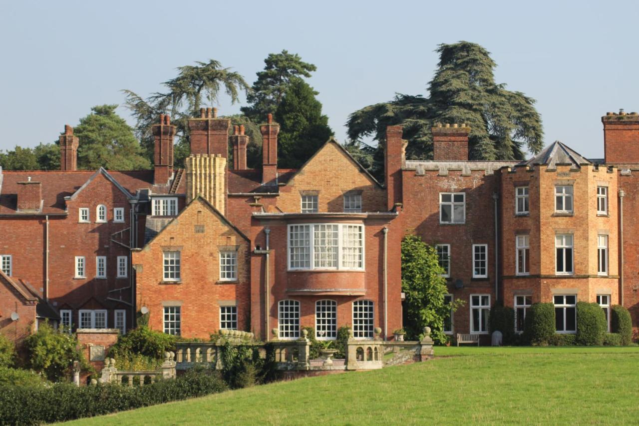 Henley Hall, Лудлоу Экстерьер фото