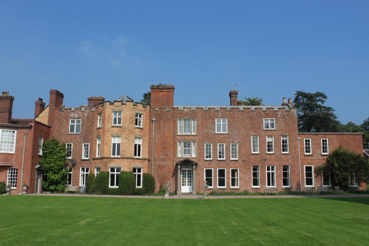 Henley Hall, Лудлоу Экстерьер фото
